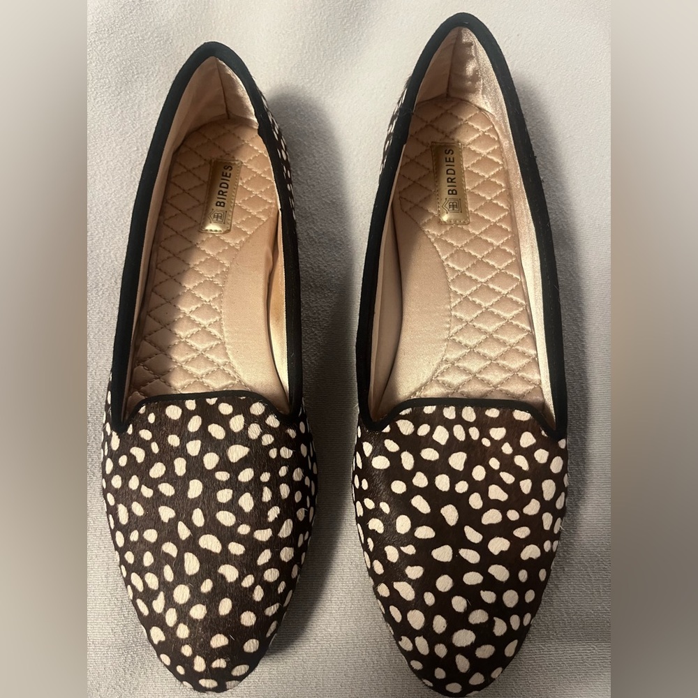 Birdies size 8 in like new condition. Leopard-like print in brown and cream.